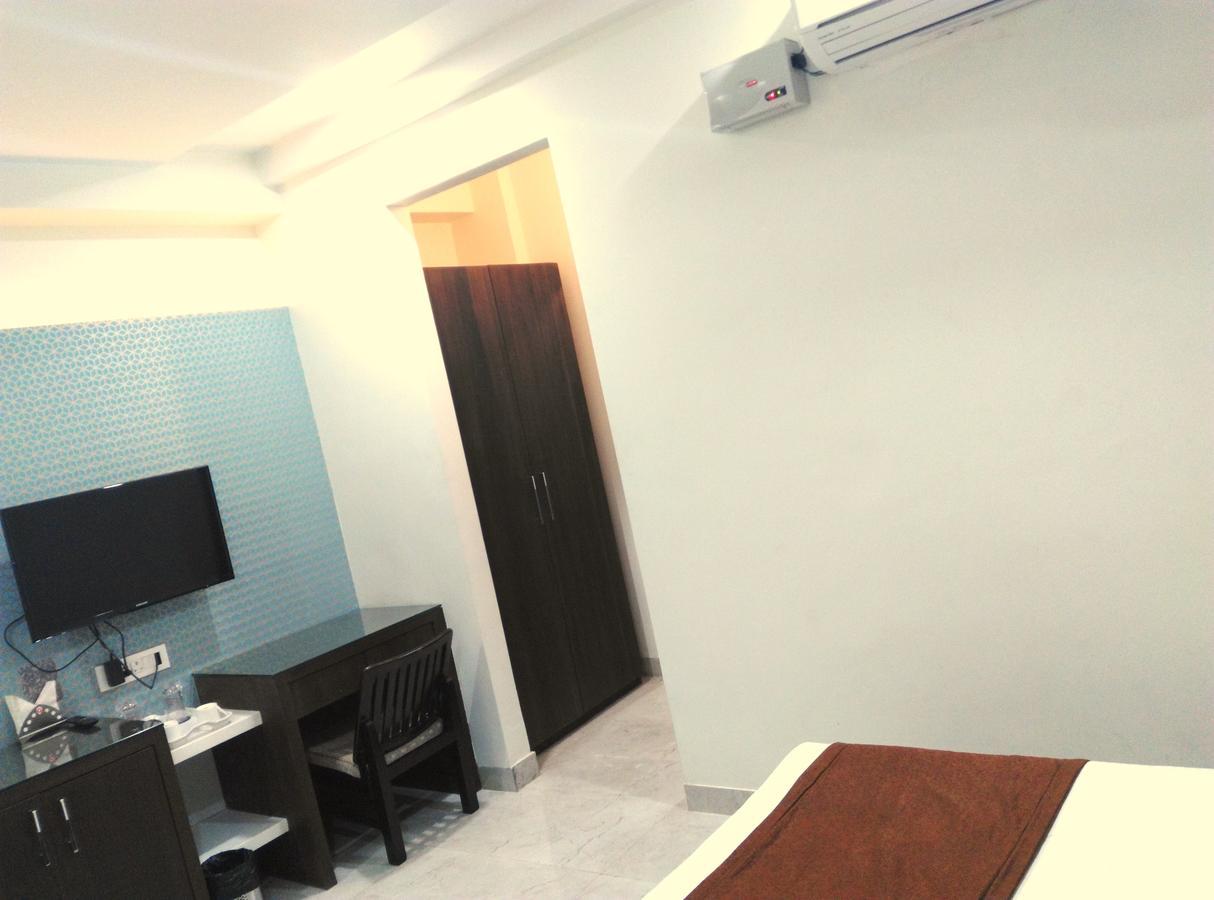 Hotel Tilak Bhopal Exterior photo