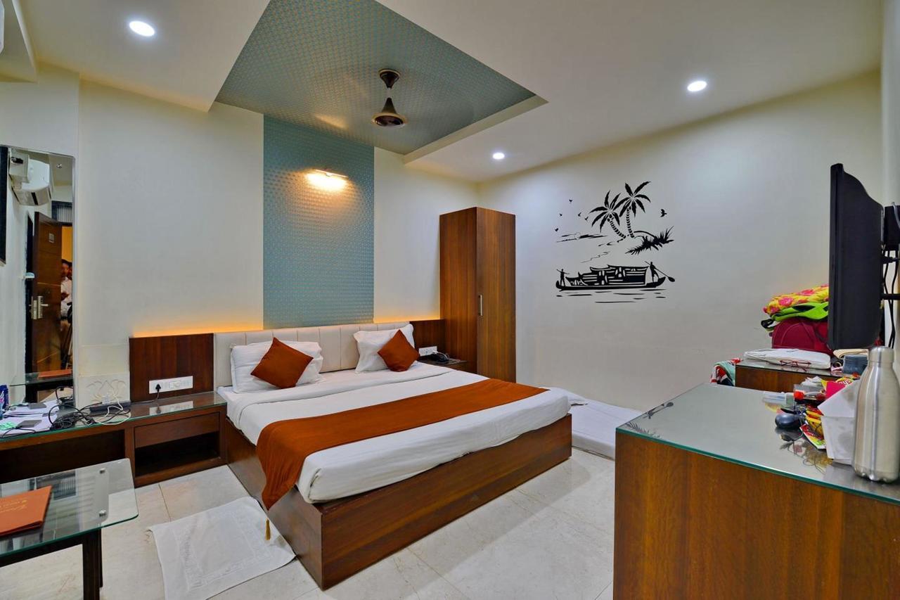 Hotel Tilak Bhopal Exterior photo